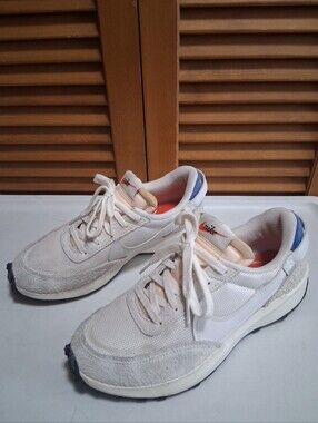 NIKE WAFFLE DEBUT VTNG WOMEN'S SNEAKER * WHITE/ GAME ROYAL * SIZE: 7.5